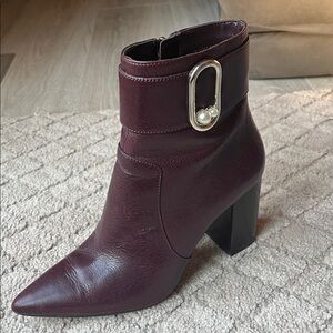 Like new Nine  West Dark Burgundy Ankle Booties
